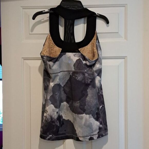 Lululemon Tank T-Strap Racerback Abstract Gray Black White 15" Across Sz M? - Picture 2 of 10